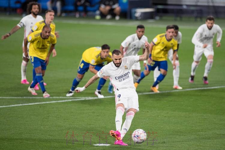 西甲-本泽马世界波克罗斯传射 皇马2-0瓦伦3连胜 西甲-本泽马世界波克罗斯传射 皇马2-0瓦伦3连胜